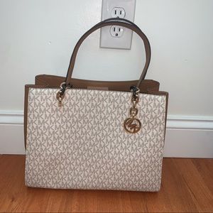 Michael Kors Sofia Large Tote Vanilla Acorn